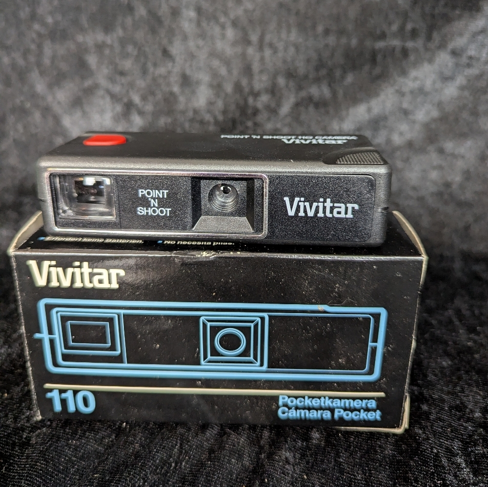 NOS Vintage Vivitar Camera Point 'N Shoot pocket mini camera with box